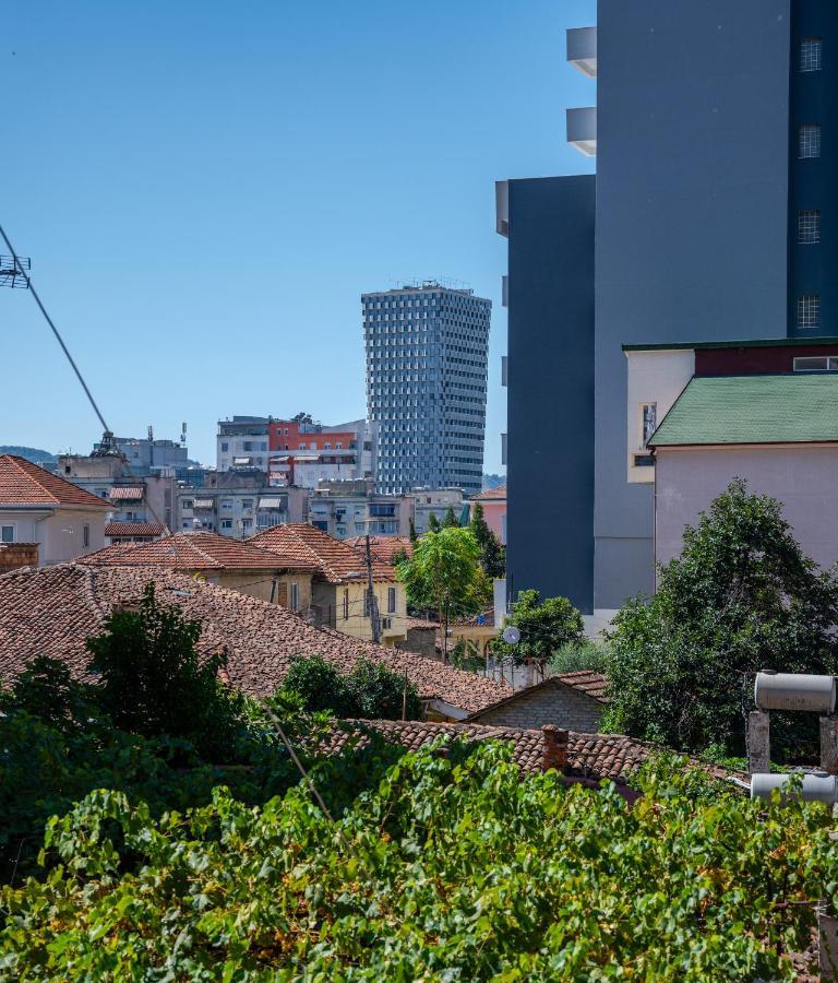 Vibe Studio Apartment Tirana Exteriör bild