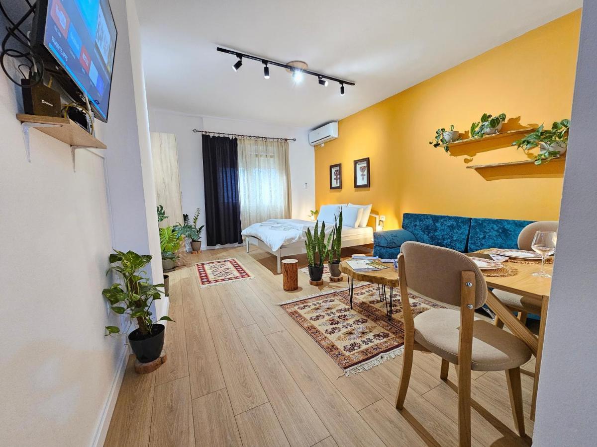Vibe Studio Apartment Tirana Exteriör bild