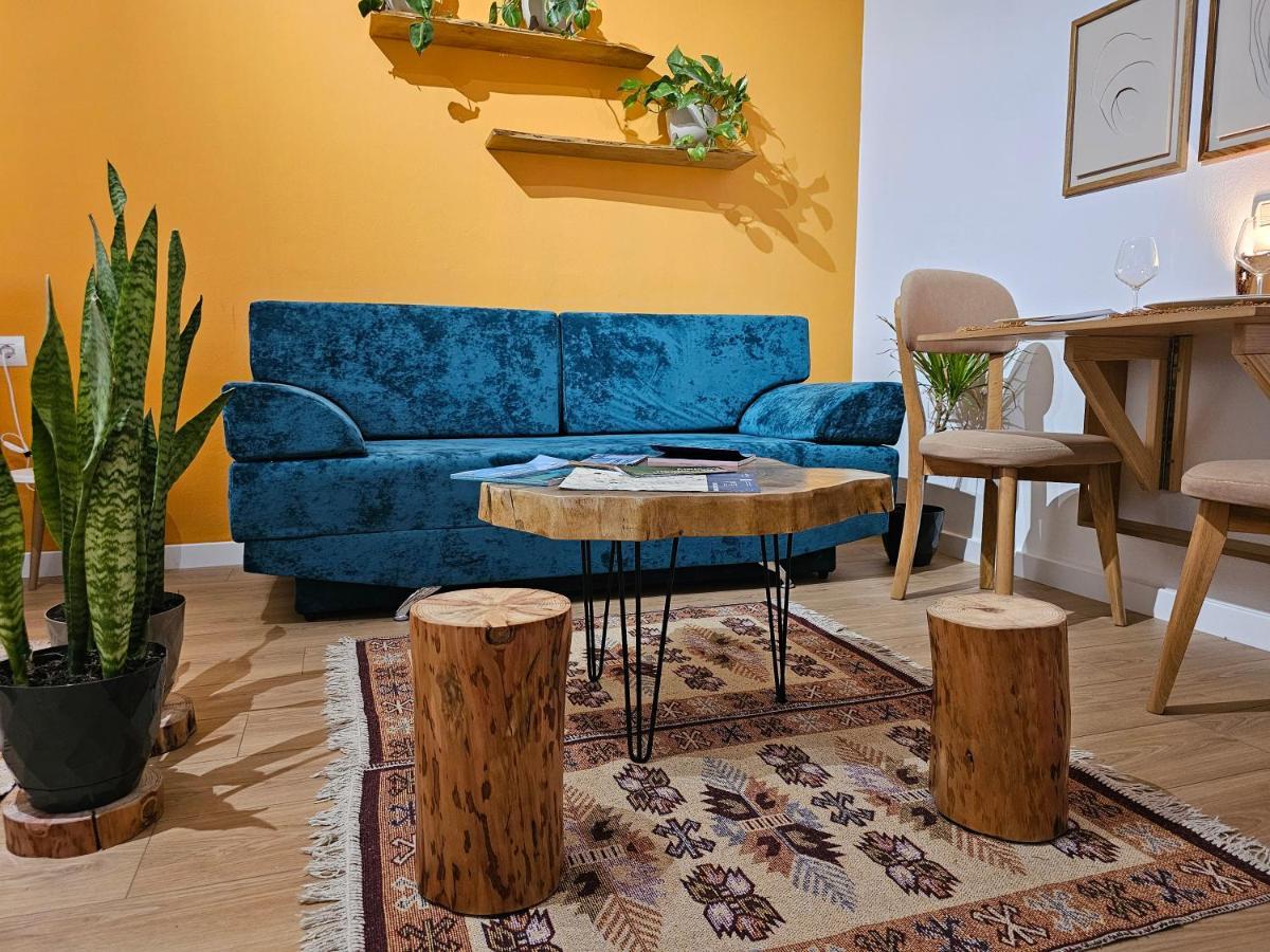 Vibe Studio Apartment Tirana Exteriör bild